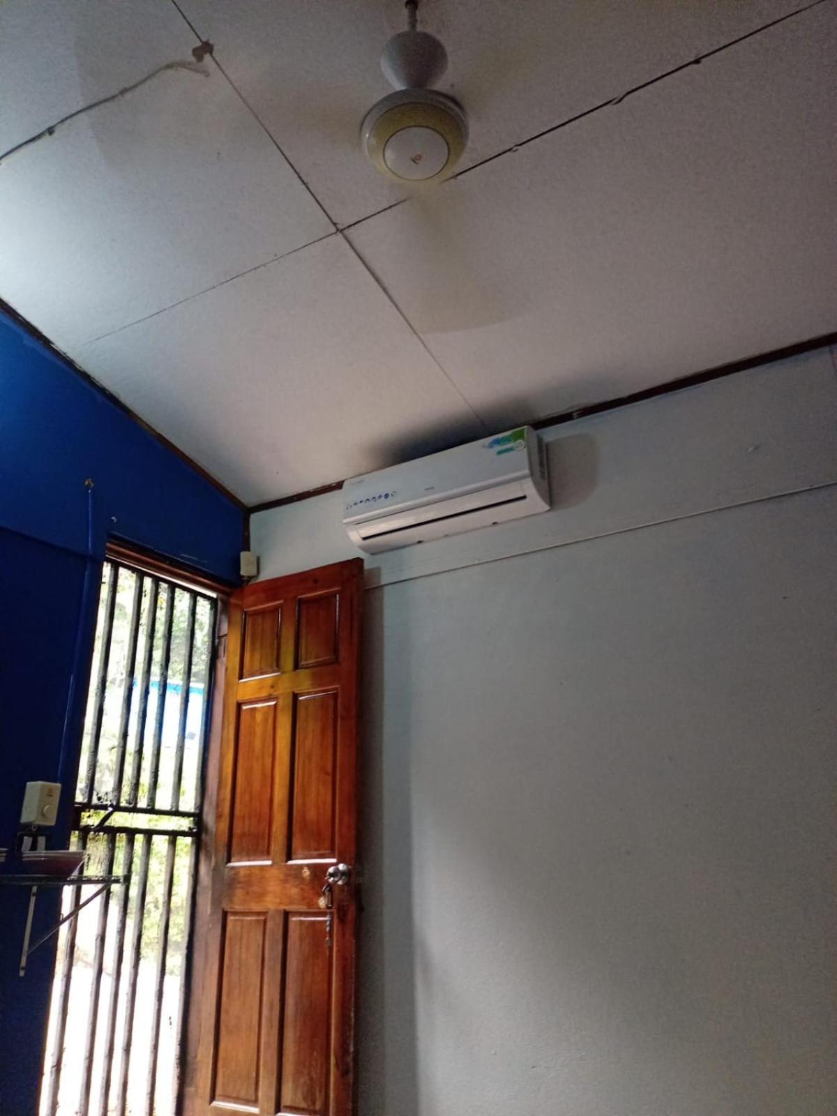 Luminosa Montezuma Hostel Phòng bức ảnh